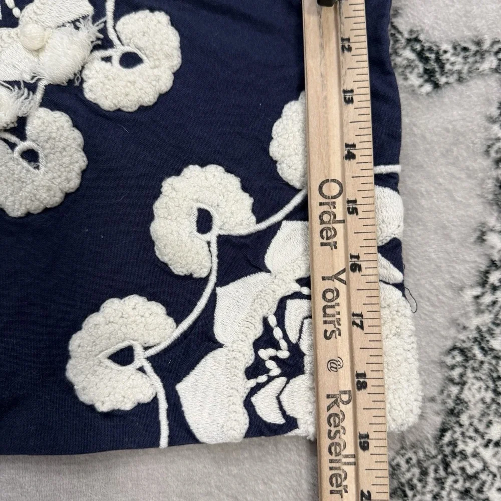 Pottery Barn Set Of 2 Navy Ivory Embroidered Floral Medallion Throw Covers 20X20